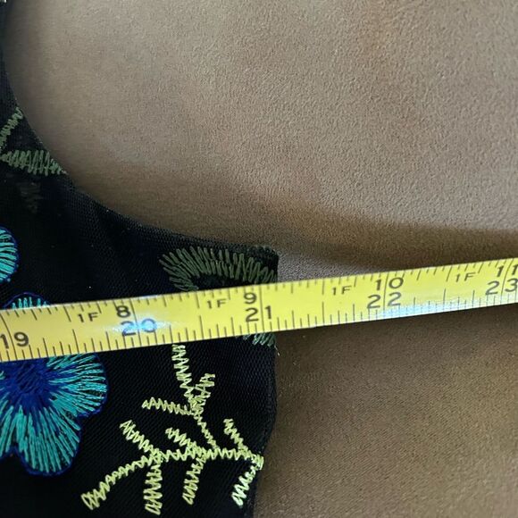 Connected Black and Blue Floral Embroidery Size 16 - Picture 9 of 9